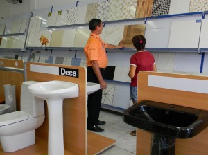 Atendimento em loja de material de construção